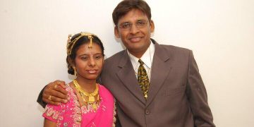 meet-this-chartered-accountant-who-lost-his-legs-in-a-train-accident-but-did-not-give-up