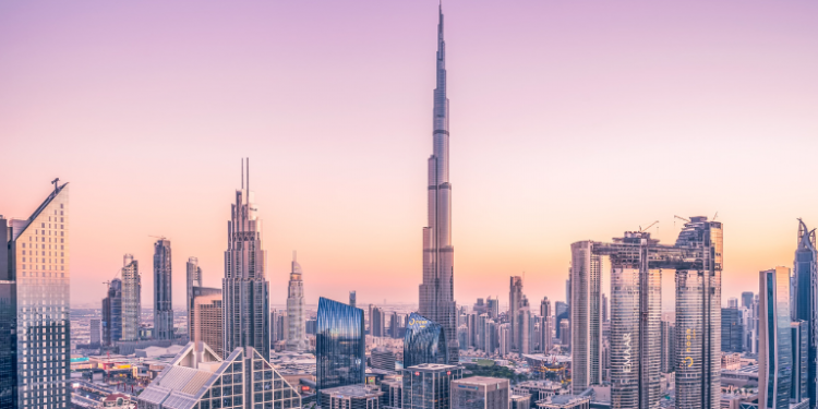 UAE has become a hotspot for job seeking finance professionals. Here’s why building a Career in the UAE could be your best decision.