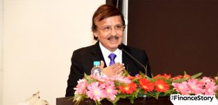 Nangia & Co's founder, CA Rakesh Nangia is bestowed with Professional Icon Award by the Governor of Uttarakhand